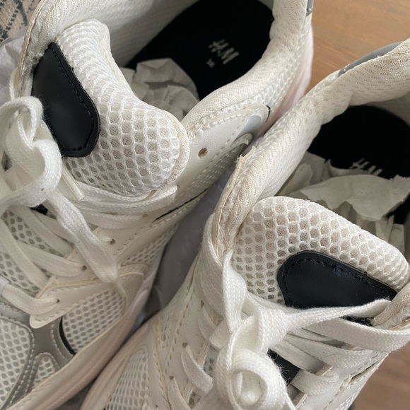 New shoes H&M sneakers - Picture 3 of 5